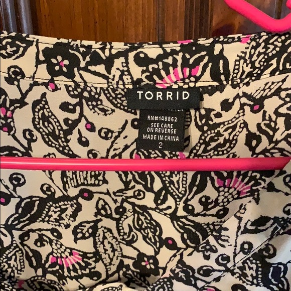 Torrid Long Sleeve Tunic - Picture 2 of 8